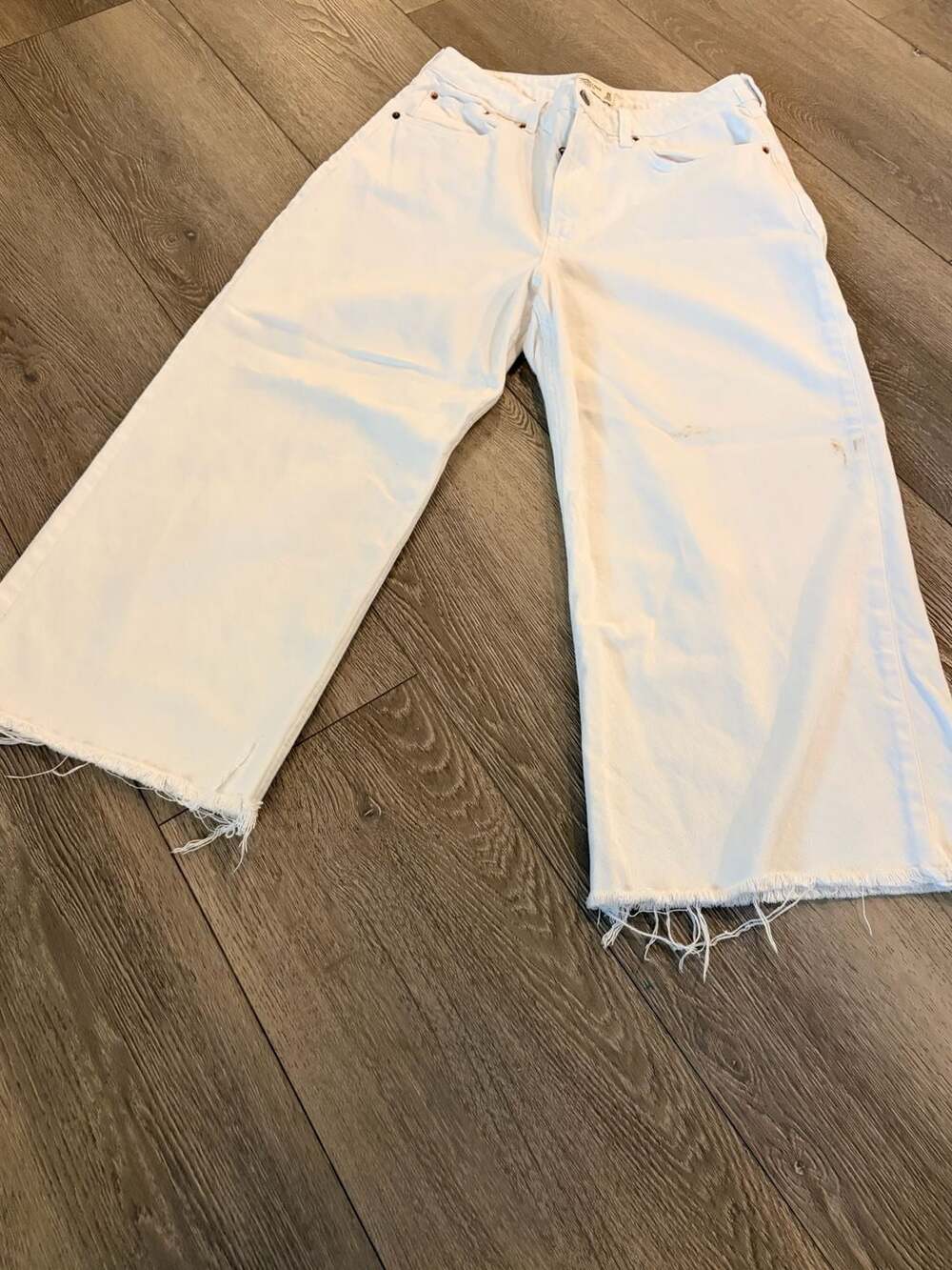 Abercrombie & Fitch Curve Love High Rise Crop Wide Leg Jeans White Size 30/10S